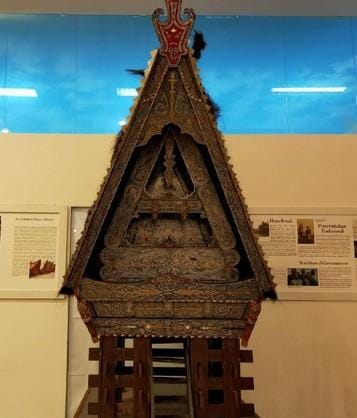 Miniatur Rumah Adat Batak